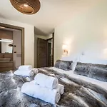 Jatoba - By Emerald Chalet *