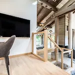 Jatoba - By Emerald Chalet *